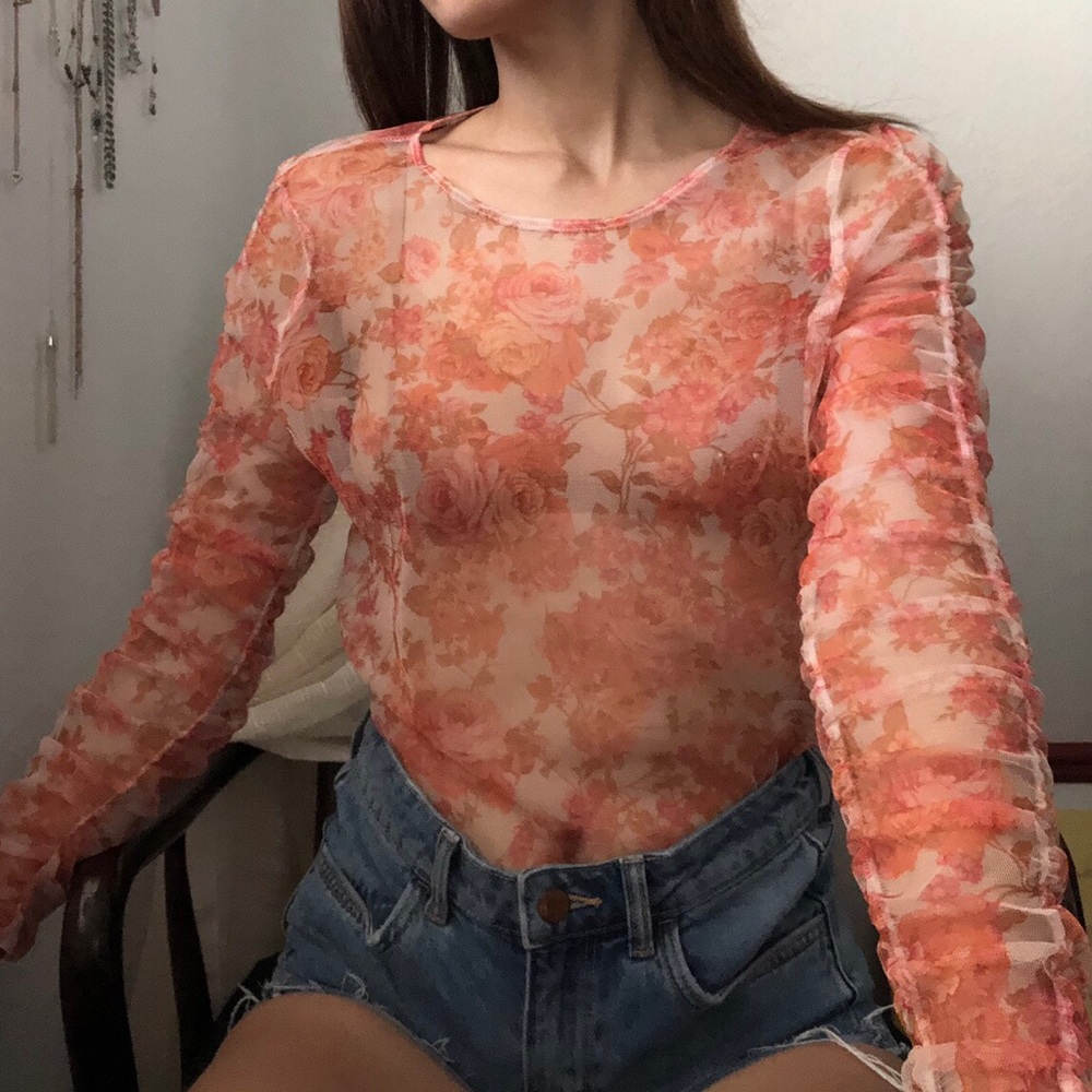 SOLD‼️ Zara | New w/ out tags Adorable floral top